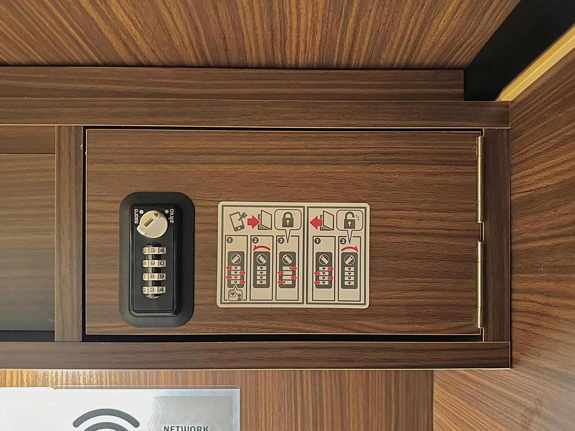 A16 Hostel Токио Экстерьер фото